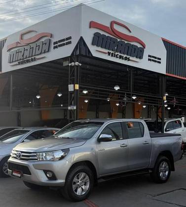 TOYOTA HILUX 2.8 SRV 4X4 CD 16V DIESEL 4P AUTOMÁTICO TOYOTA HILUX 2.8 SRV 4X4 CD 16V DIESEL 4P AUTOMÁTICO